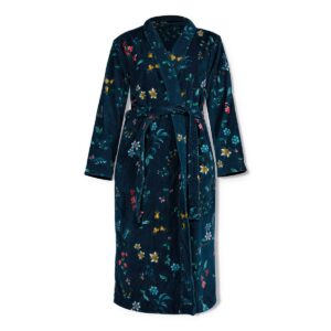 De Pip Studio Les Fleurs badjas donkerblauw XS is een lange donkerblauwe badjas met een kleurrijke bloemenprint, lange mouwen en een ceintuur.