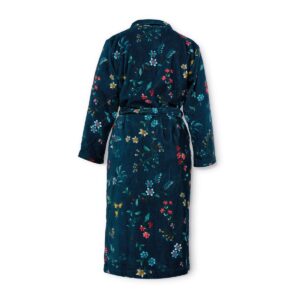 De Pip Studio Les Fleurs badjas donkerblauw XS is een donkerblauwe badjas met bloemenprint, kraag, lange mouwen en ceintuur.