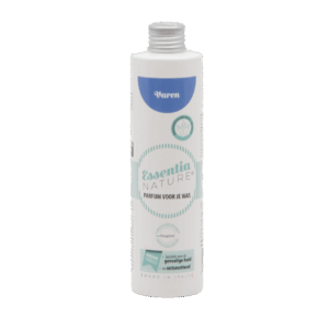 De Essentia Wasparfum Varen 250 ml wordt geleverd in een witte fles met een blauw etiket en een zilverkleurige dop en is geschikt voor de gevoelige huid.