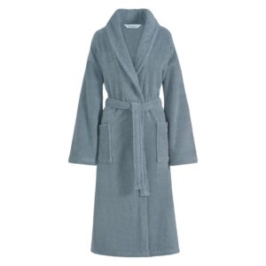 De Vandyck Ranger-badjas Dusty blue XXL is een zachte badjas van badstof met lange mouwen, zakken, een sjaalkraag en een strikceintuur.