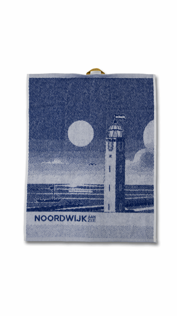 Op de blauw-witte keukenset Noordwijk aan Zee staan een vuurtoren aan zee, vogels, de zon of de maan, wolken en onderaan de tekst NOORDWIJK.