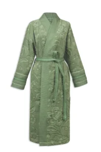 De Pip Studio Jasmin Jacquard badjas Groen XXL is een groene badjas met bloemenpatroon, ceintuur, zakken en decoratieve stiksels.