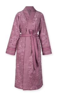 De Pip Studio Jasmin Jacquard-badjas in lichtroze, maat XXL, heeft een bloemenpatroon, een bijpassende ceintuur, brede manchetten en een gestructureerde kraag.